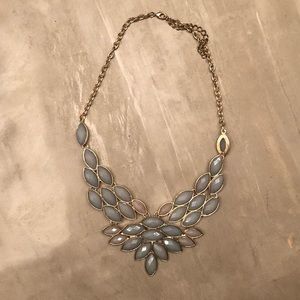 Bundle: 4 statement necklaces!